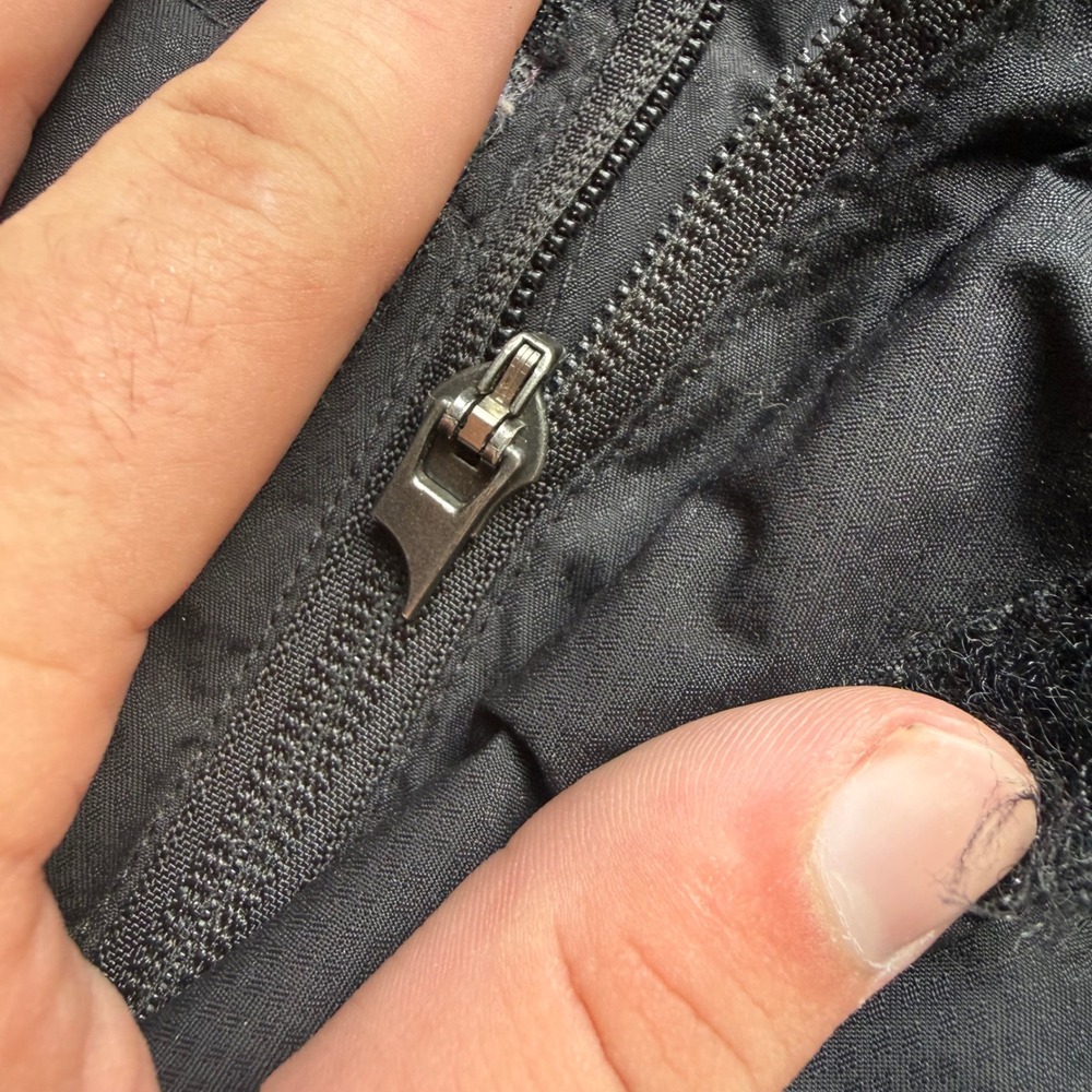 The North Face Womens Black Quilted Hooded Puffer Jacket - Picture 4 of 8